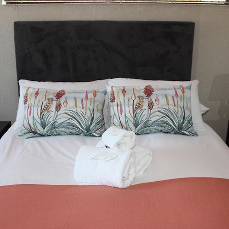 Amru Guesthouse B&B Бракенфелл Номер фото